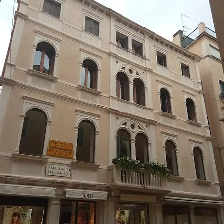 Ca' Pedrocchi 2* Venezia
