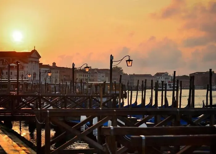 Ca' Pedrocchi 3* Venedig